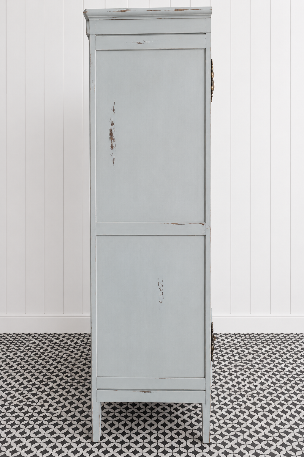 Giulia S – 2-deurs kledingkast | Distressed Light Grey | CAS 015